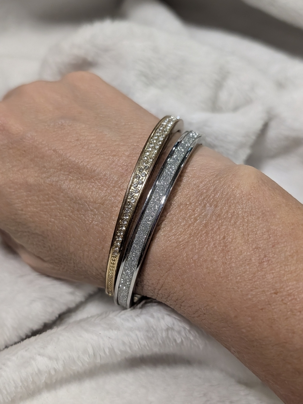 Mixed Metal Bangle Set Gold Tone Rhinestone Silver Tone Glitter Stacking